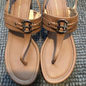 Tommy Hilfiger tan wedges